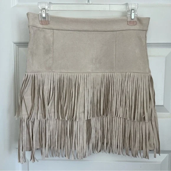 Alter’d State Light Taupe Fringe Faux Suede Mini Skirt Size L - Picture 9 of 9